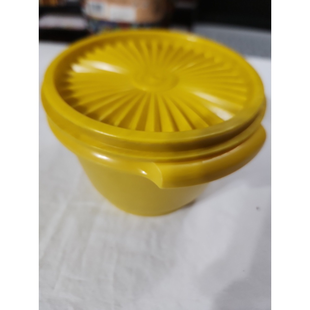 Vintage Tupperware Yellow Small Bowl 886- 10 With Lid‎ # 812-20 Cottagecore